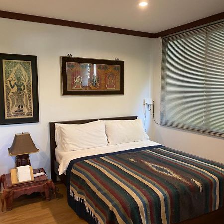 Cozycomo Bangkok Bagian luar foto