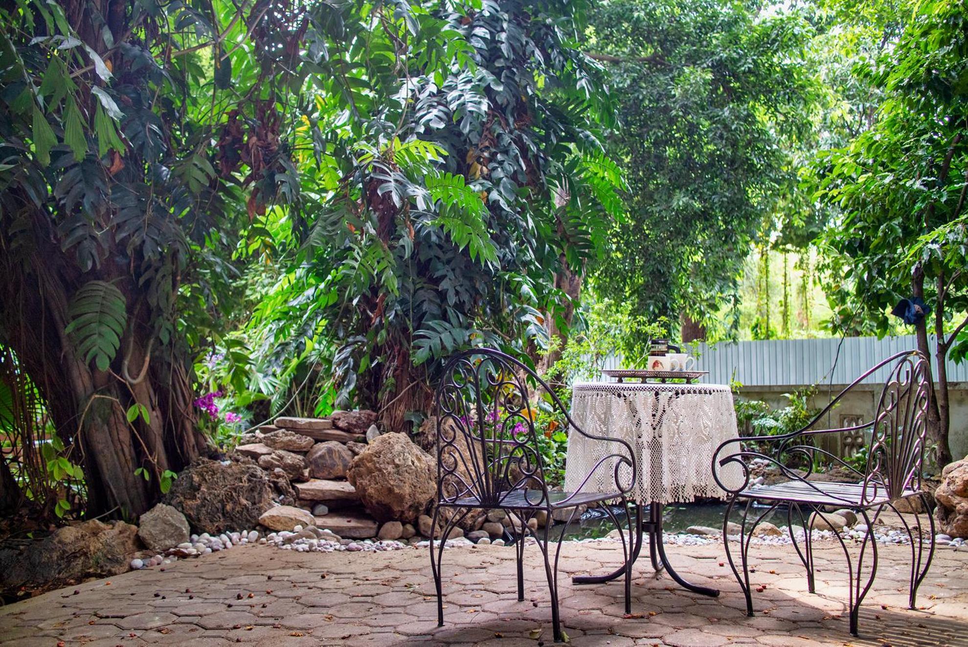 Cozycomo Bangkok Bagian luar foto