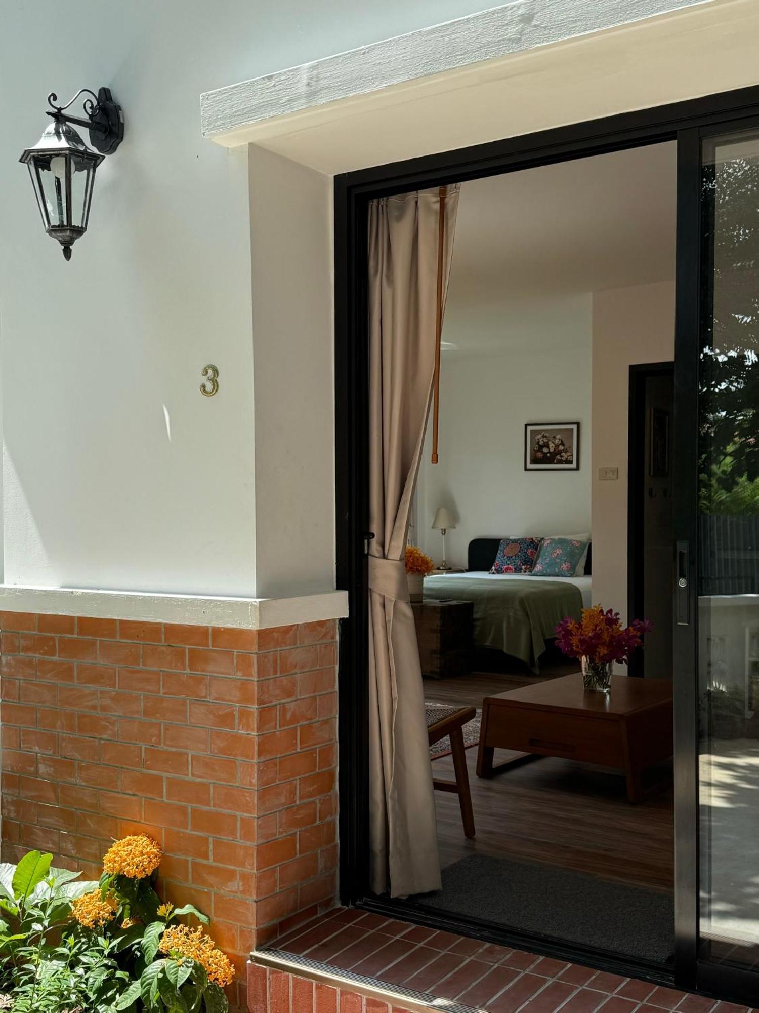 Cozycomo Bangkok Bagian luar foto