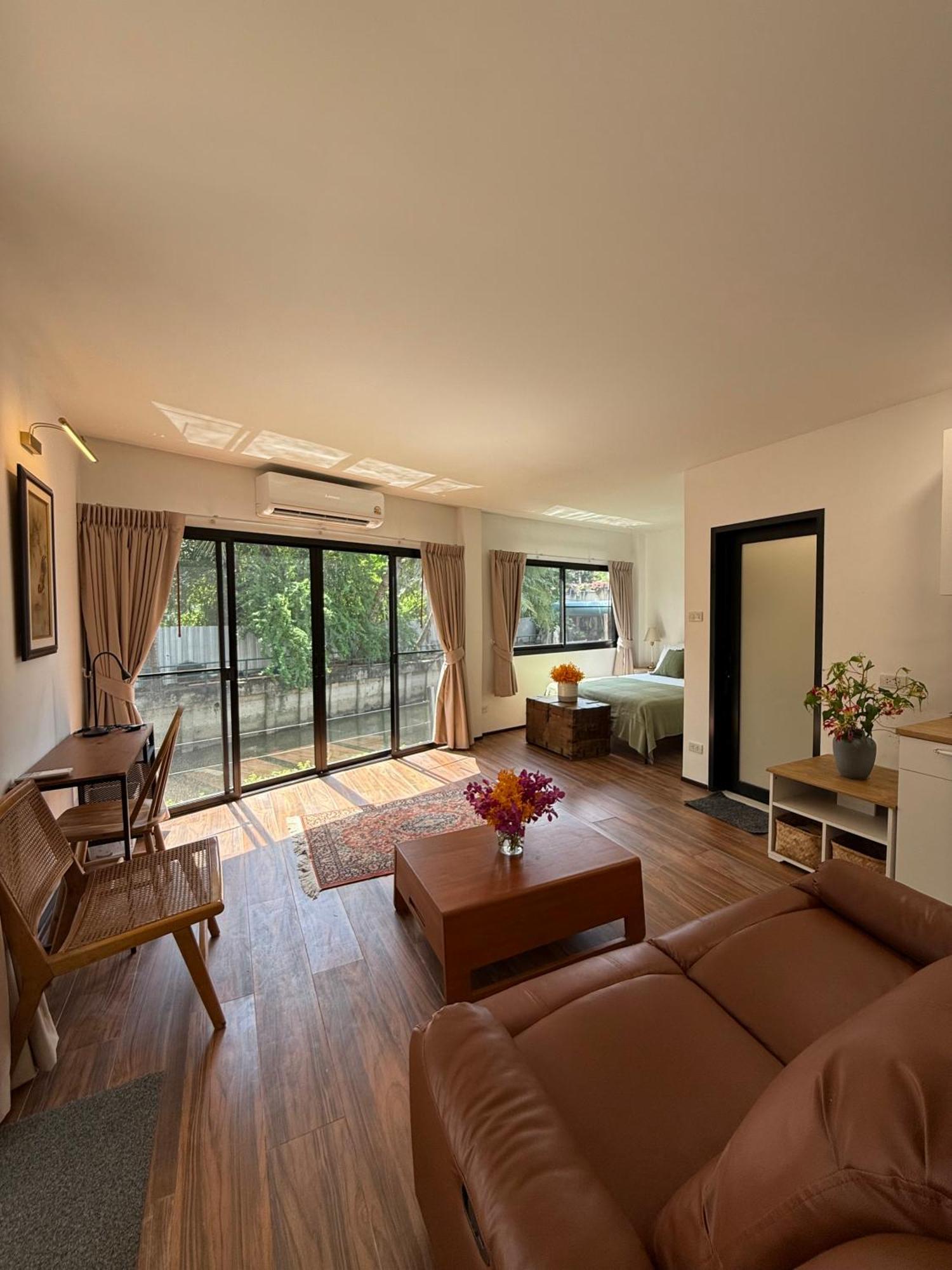 Cozycomo Bangkok Bagian luar foto